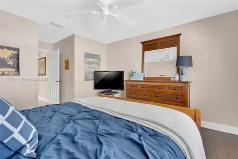 662 SE 27th Drive Homestead FL 33033
