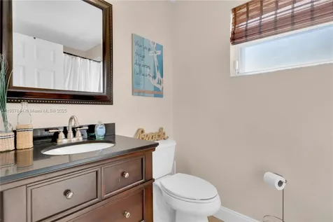 662 SE 27th Drive Homestead FL 33033