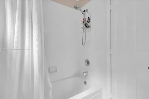 662 SE 27th Drive Homestead FL 33033