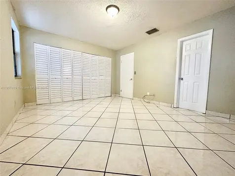 10554 NW 3rd Street Pembroke Pines FL 33026