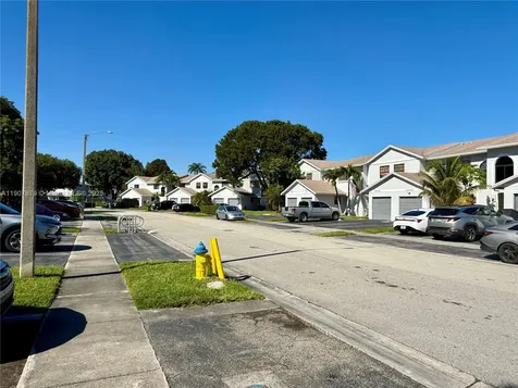 10554 NW 3rd Street Pembroke Pines FL 33026