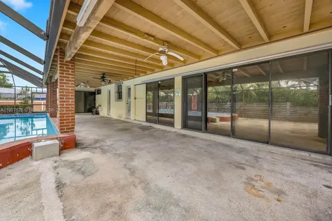1331 SW 102nd Avenue Miami FL 33174