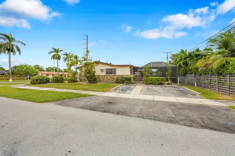1331 SW 102nd Avenue Miami FL 33174