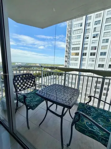 18051 Biscayne Boulevard Aventura FL 33160
