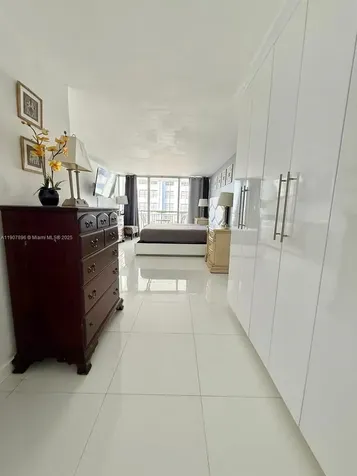 18051 Biscayne Boulevard Aventura FL 33160