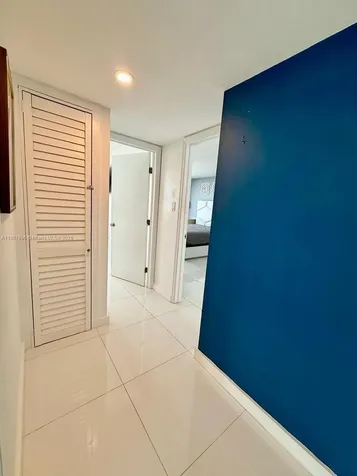 18051 Biscayne Boulevard Aventura FL 33160