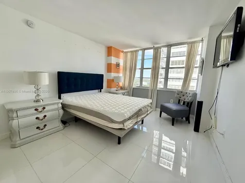 18051 Biscayne Boulevard Aventura FL 33160