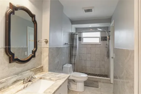 1461 S Ocean Boulevard Lauderdale By The Sea FL 33062