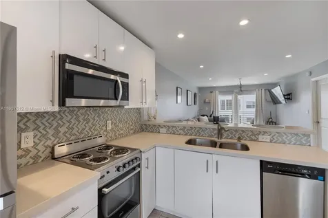 1461 S Ocean Boulevard Lauderdale By The Sea FL 33062