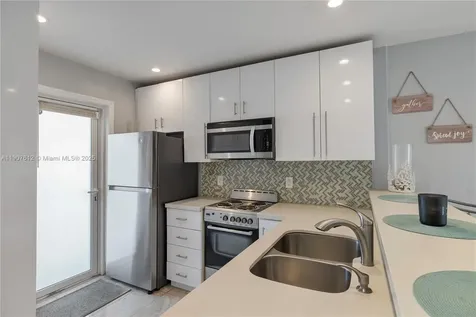 1461 S Ocean Boulevard Lauderdale By The Sea FL 33062