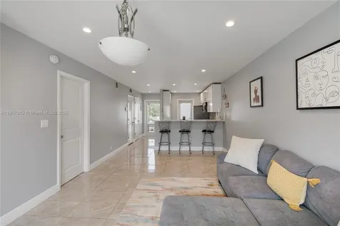 1461 S Ocean Boulevard Lauderdale By The Sea FL 33062
