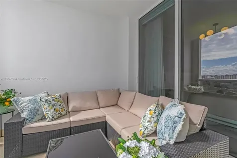 18201 Collins Avenue Sunny Isles Beach FL 33160