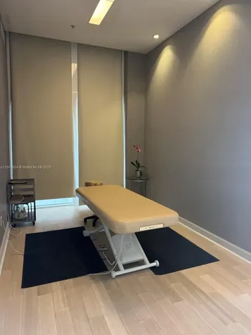 18201 Collins Avenue Sunny Isles Beach FL 33160