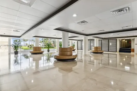 5005 Collins Avenue Miami Beach FL 33140