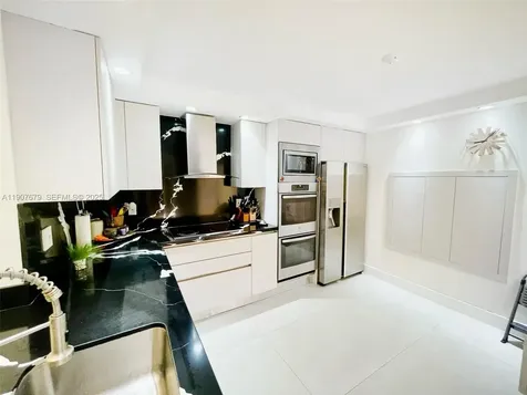 20444 NE 34th Court Aventura FL 33180
