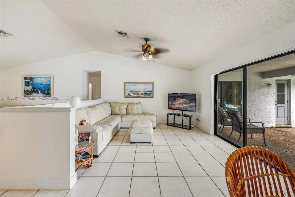 10963 NW 12th Manor Coral Springs FL 33071