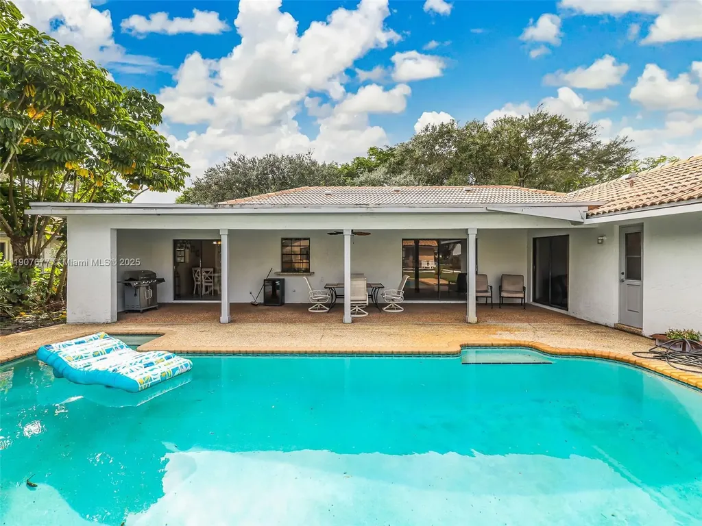 10963 NW 12th Manor Coral Springs FL 33071