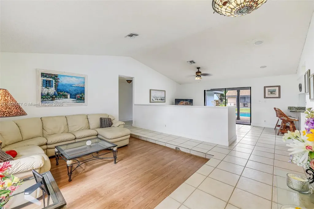 10963 NW 12th Manor Coral Springs FL 33071