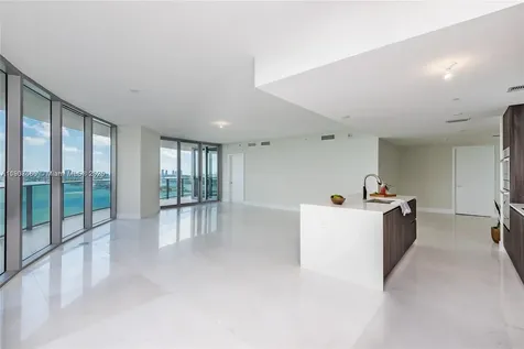 488 NE 18th Street Miami FL 33132