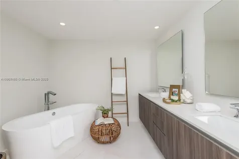 488 NE 18th Street Miami FL 33132
