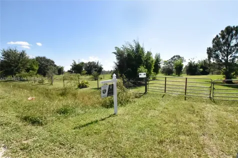 18036 NW 272 Okeechobee FL 34972