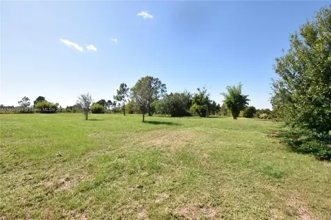 18036 NW 272 Okeechobee FL 34972