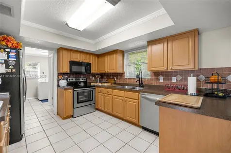 9812 SW 74 Avenue Ocala FL 34476