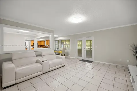 9812 SW 74 Avenue Ocala FL 34476