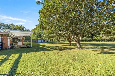 9812 SW 74 Avenue Ocala FL 34476