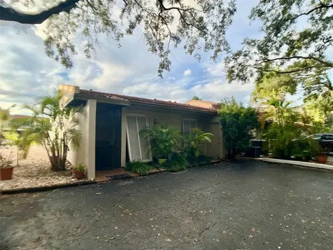 15167 Montrose Road Miami Lakes FL 33016