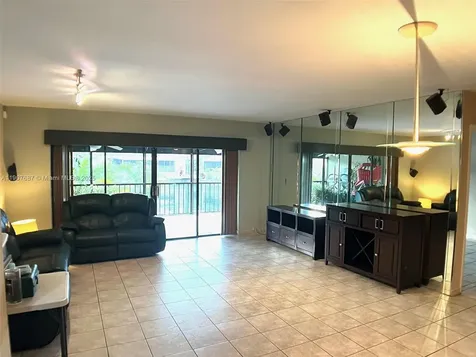 15167 Montrose Road Miami Lakes FL 33016