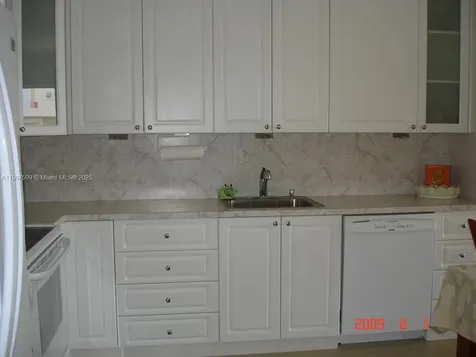 18061 Biscayne Boulevard Aventura FL 33160