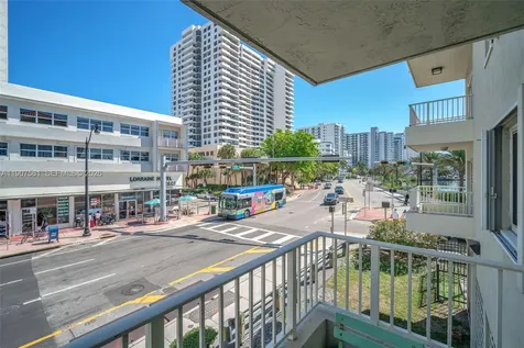 2600 Collins Avenue Miami Beach FL 33140
