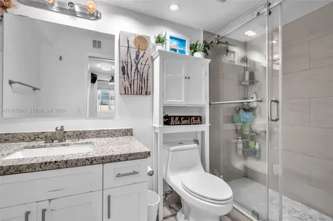 2600 Collins Avenue Miami Beach FL 33140