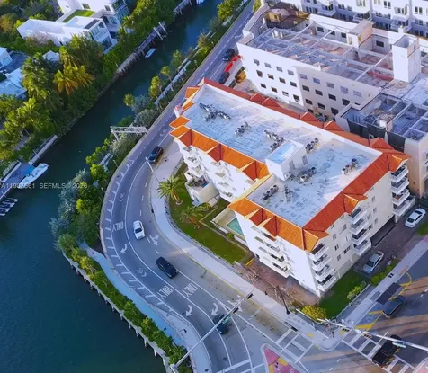 2600 Collins Avenue Miami Beach FL 33140