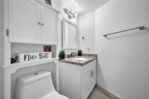 2600 Collins Avenue Miami Beach FL 33140