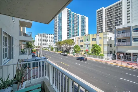 2600 Collins Avenue Miami Beach FL 33140