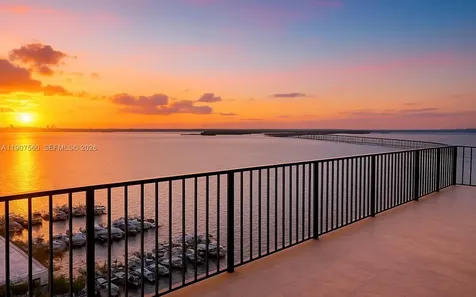 1925 Brickell Avenue Miami FL 33129