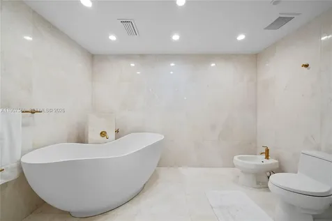 1925 Brickell Avenue Miami FL 33129