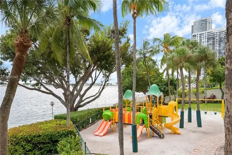 1925 Brickell Avenue Miami FL 33129