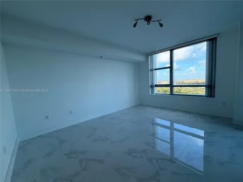 2641 N Flamingo Road Sunrise FL 33323