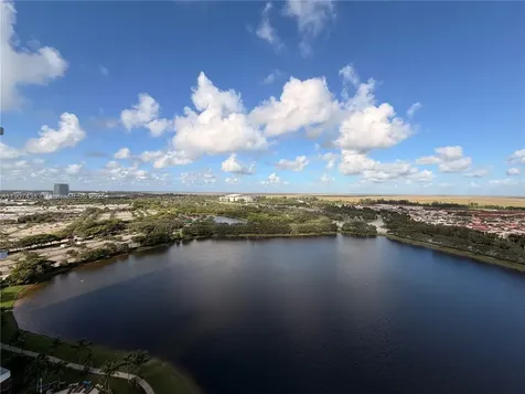 2641 N Flamingo Road Sunrise FL 33323