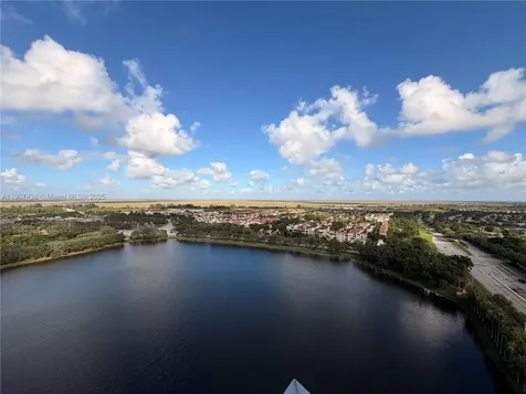 2641 N Flamingo Road Sunrise FL 33323