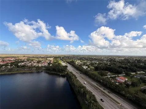 2641 N Flamingo Road Sunrise FL 33323