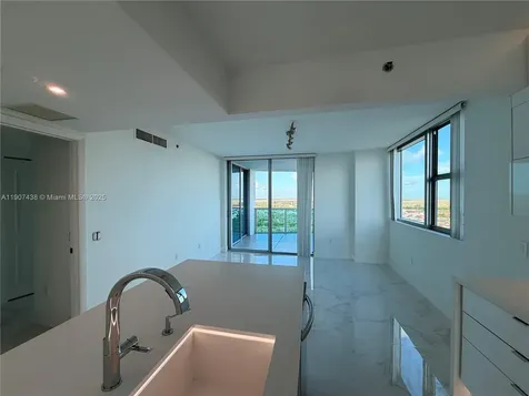 2641 N Flamingo Road Sunrise FL 33323