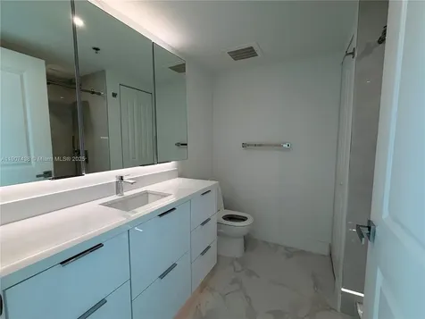 2641 N Flamingo Road Sunrise FL 33323