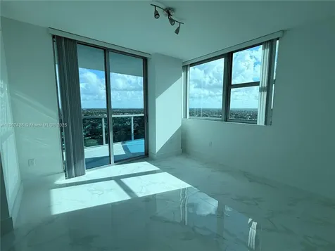 2641 N Flamingo Road Sunrise FL 33323