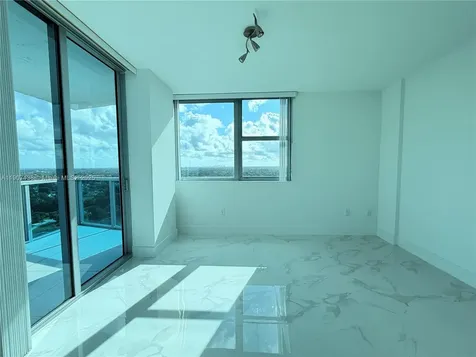 2641 N Flamingo Road Sunrise FL 33323
