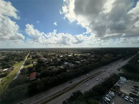 2641 N Flamingo Road Sunrise FL 33323