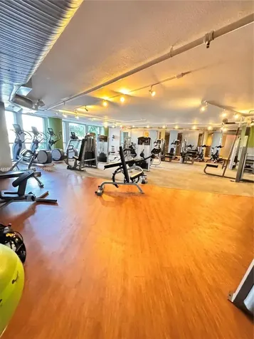 2641 N Flamingo Road Sunrise FL 33323